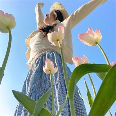 沙滩上的夏娃封面